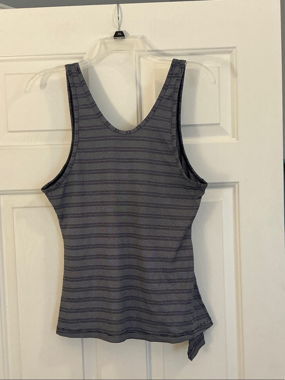 Athleta Max Out Navy White Stripe V Neck Tank Top size XXS
